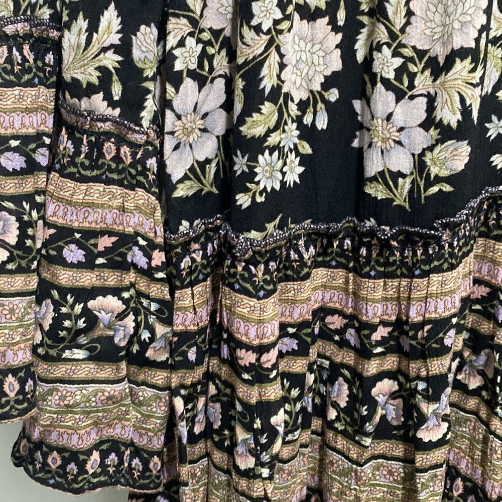 American Eagle Outfitters Bohemian Floral Bell Sleeve Blouse XS NWT Bin P - Picture 5 of 9